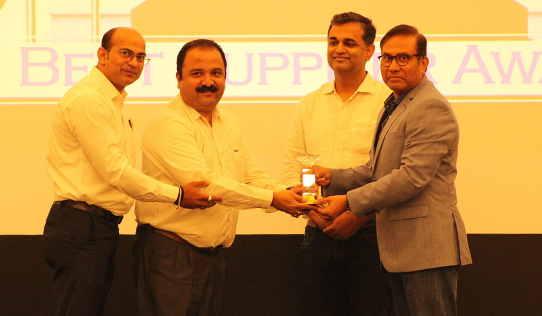 Fluiconnecto India Receive Award at AJAX Vendor Meet